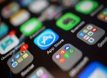 生活可以離開手機，手機卻離不開生活